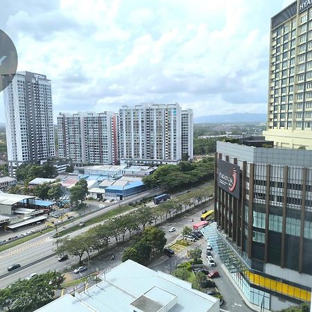Platino 4Bedrooms Paradigm Mall Netflix By Stay Johor Bahru Exterior photo